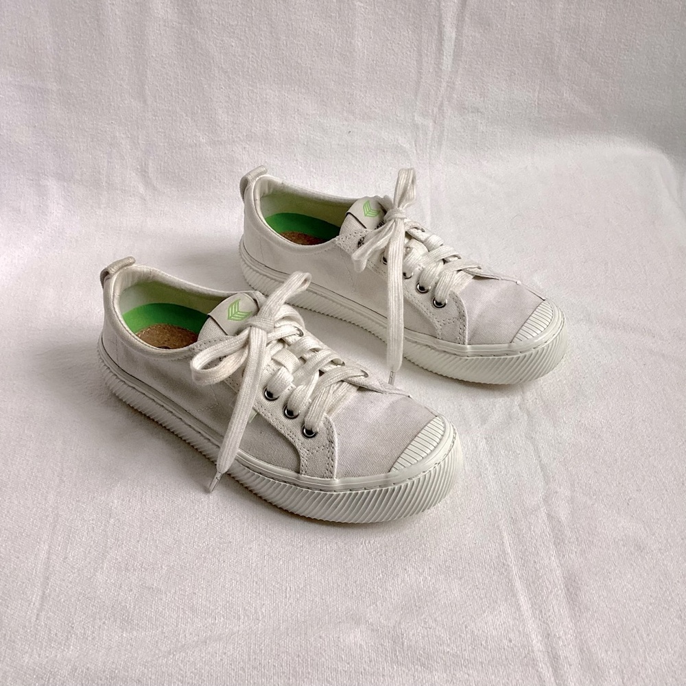 Cariuma lace-up Orca , Low chunky sneakers - cork insoles - size 7